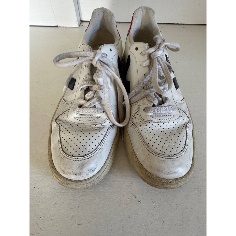 Veja V-10 sneakers in White, Nautico, and Pekin colorway women's size 9 - Picture 3 of 10